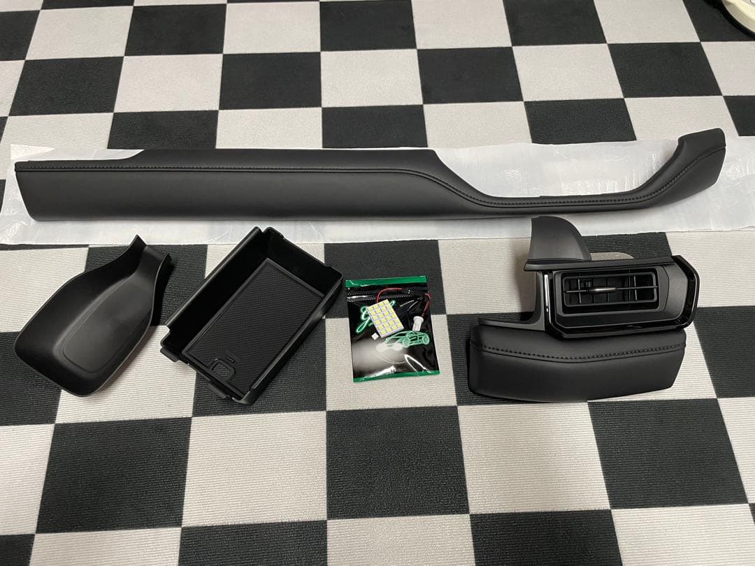 10/26迄SALE！未使用品 WR-V純正レザーインテリア(オマケ付)