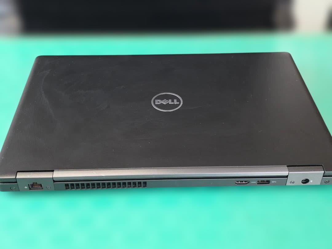 Dell Precision 3520 Core i7 第7世代 16GB