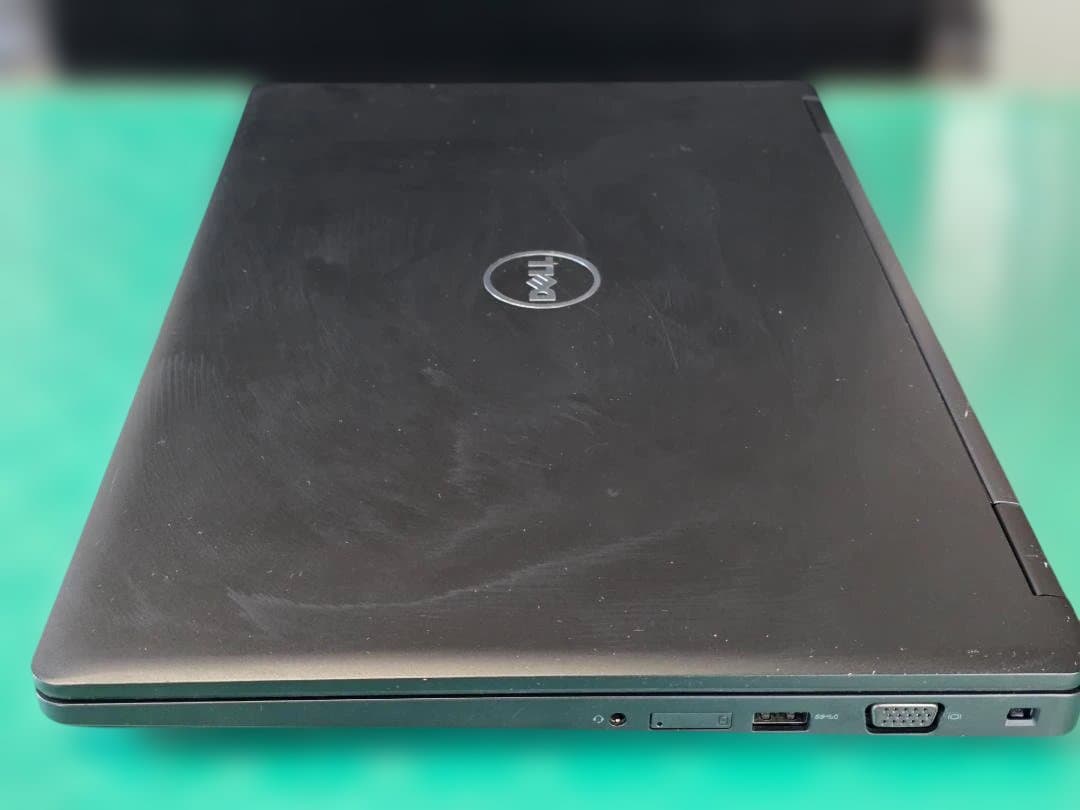 Dell Precision 3520 Core i7 第7世代 16GB