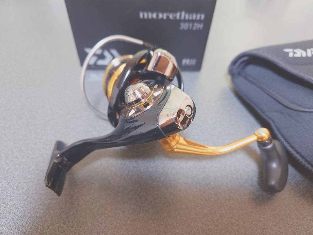 Daiwa　14モアザン　morethan 3012H スピニングリール