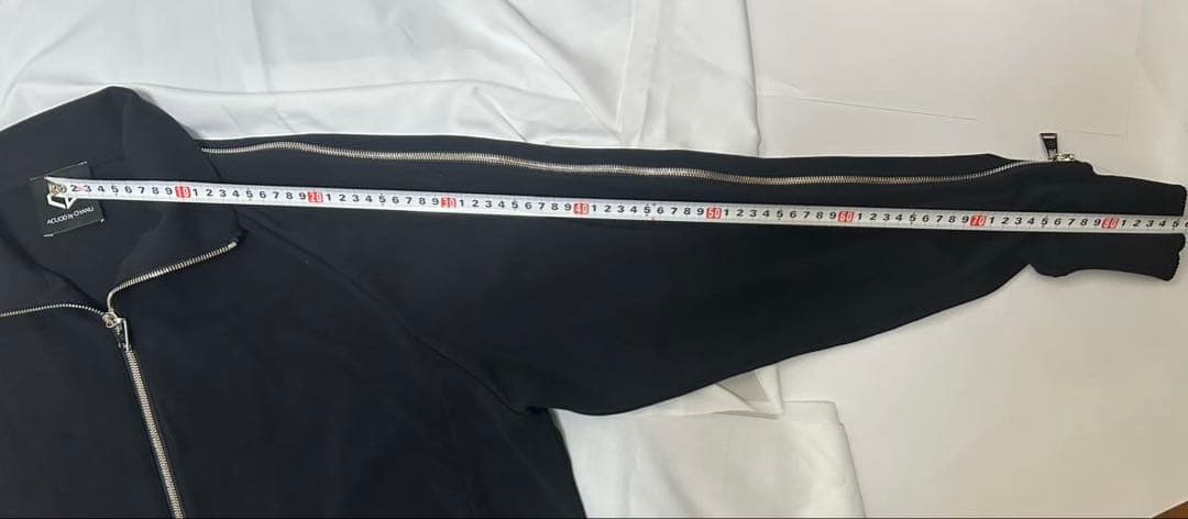 黒いフルジップジャケット　ACUDO by CHANU