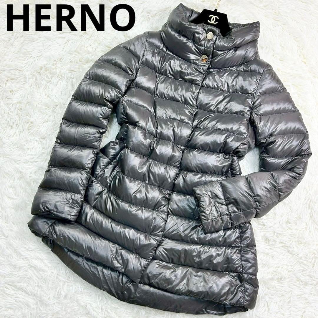 良品　ヘルノ　アメリア　ダウンコート　軽量ナイロン　グレージュ　42