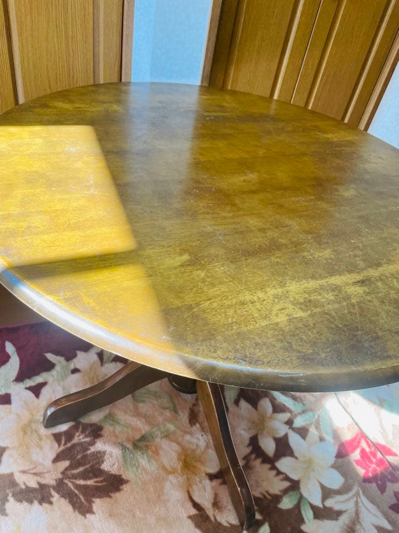 アンティーク　ラウンドテーブル　円形木製ダイニングテーブル