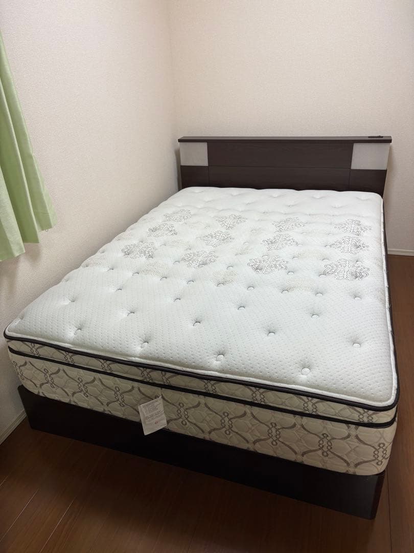 「シーリー ロンド ダブルマットレス 高級モデル／直接引き取り可」