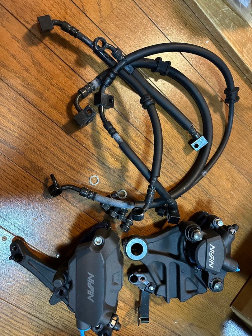 レブル 250 純正　キャリパー　ブレーキホース付き　美品　パッド付き