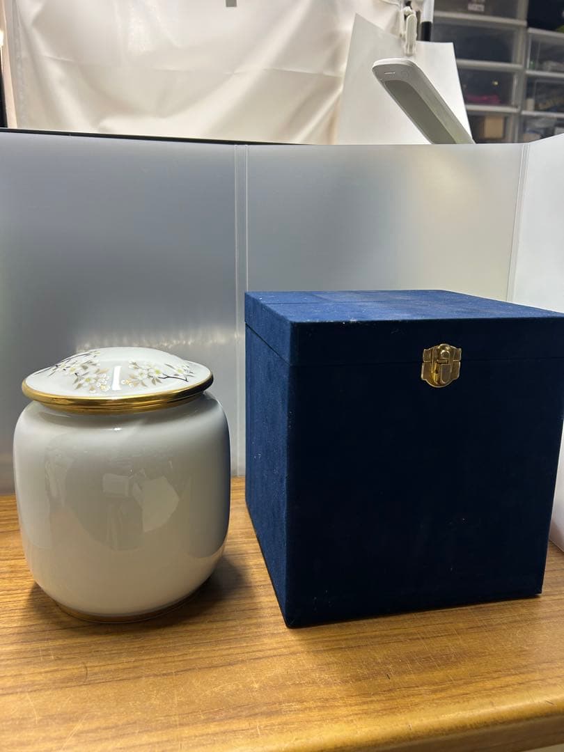 宮内庁御用達　深川製磁　骨壺・分骨壺　ペット