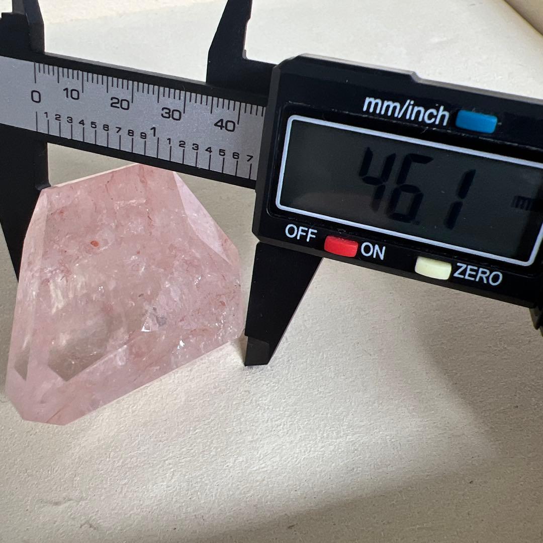 天然石　ピンククォーツ　フリーフォーム　台座なし