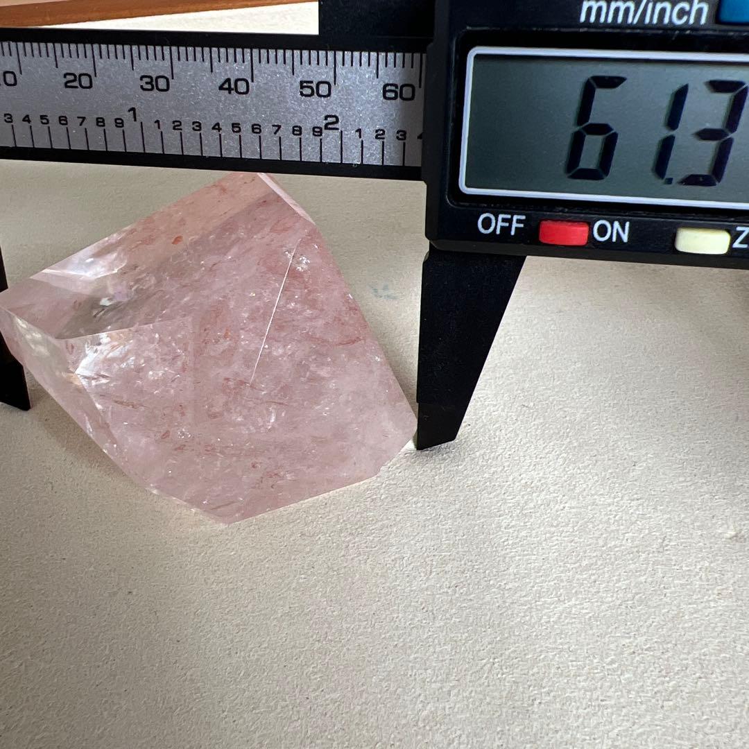天然石　ピンククォーツ　フリーフォーム　台座なし