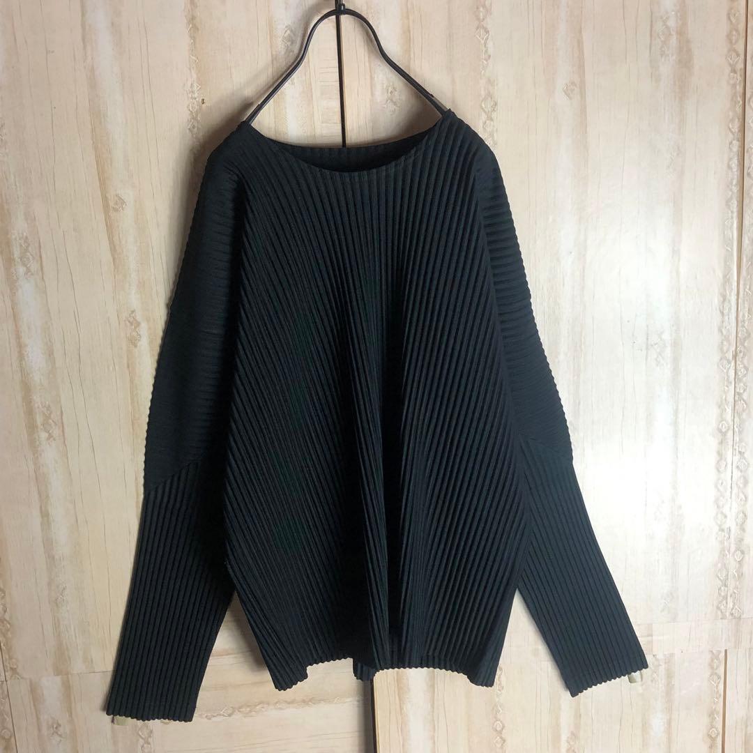 オムプリッセイッセイミヤケ　ブラック　Vネックロングスリーブカットソー3サイズ