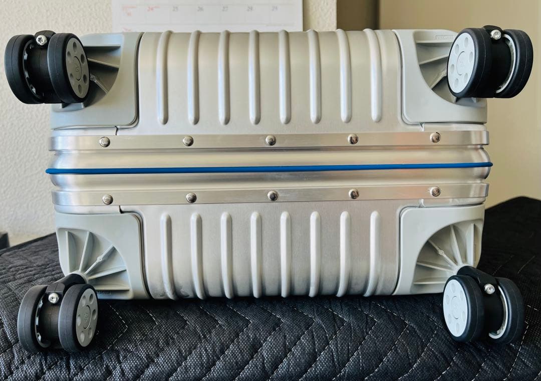 RIMOWA リモア　オリジナル　キャビン　ツイスト 35L シルバー＆ブルー