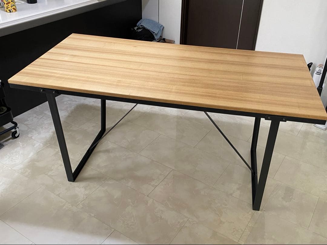 最終処分　IKEA VASSAD ヴェッサド　ダイニングテーブル　アイアン