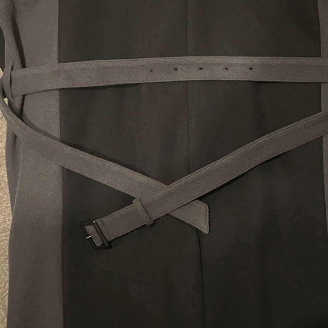 HARE ブラックとグレーのダブルブレストトレンチコート