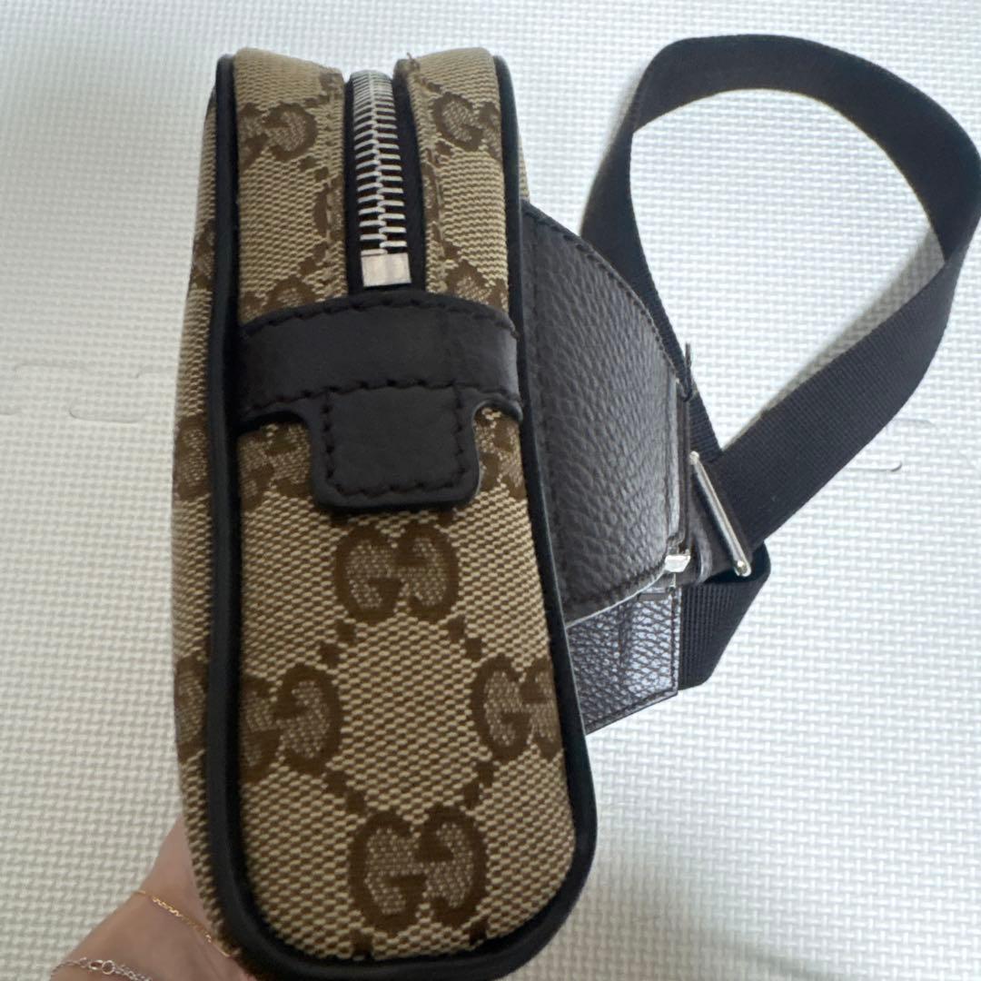GUCCI ボディバッグGG