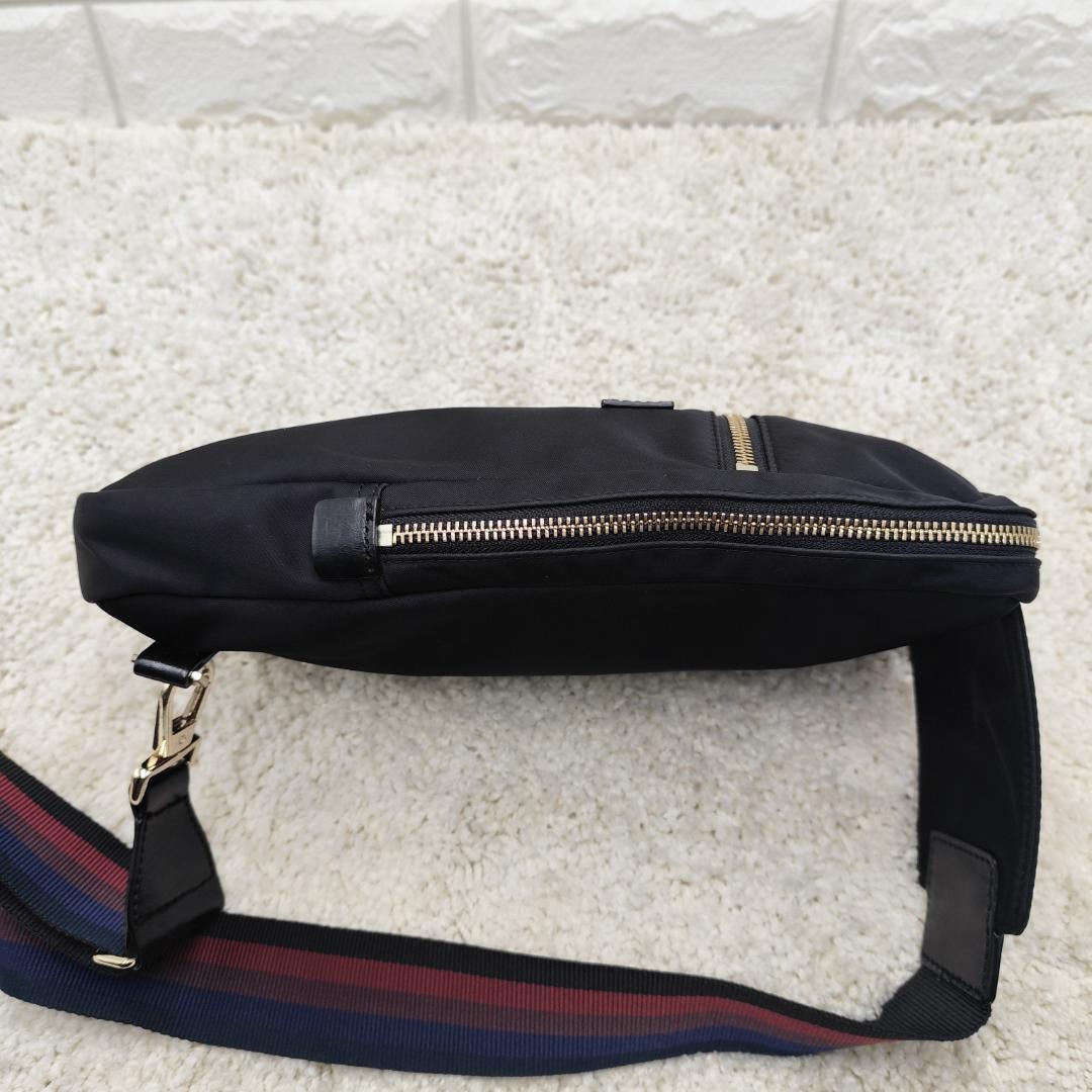 美品 Paul Smith ボディバッグ ショルダー 黒 マルチストライプ 軽量