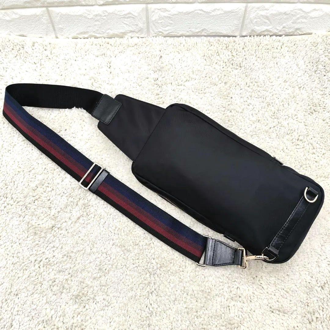 美品 Paul Smith ボディバッグ ショルダー 黒 マルチストライプ 軽量