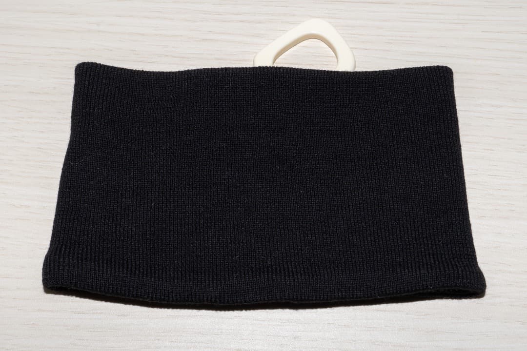 J.W. ANDERSON ブラックニットネックウォーマー