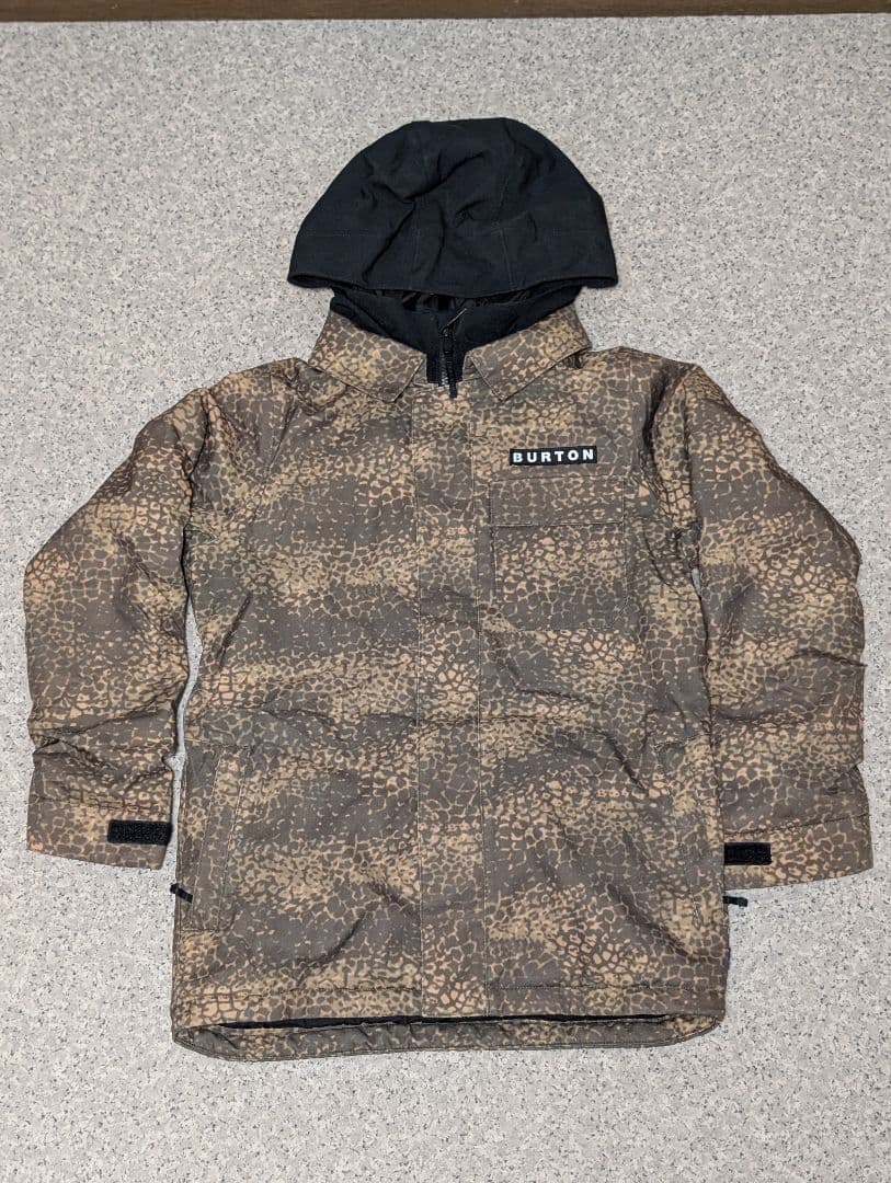 BURTON 迷彩柄orヒョウ柄 スノーボードジャケット　KIDS　Lサイズ