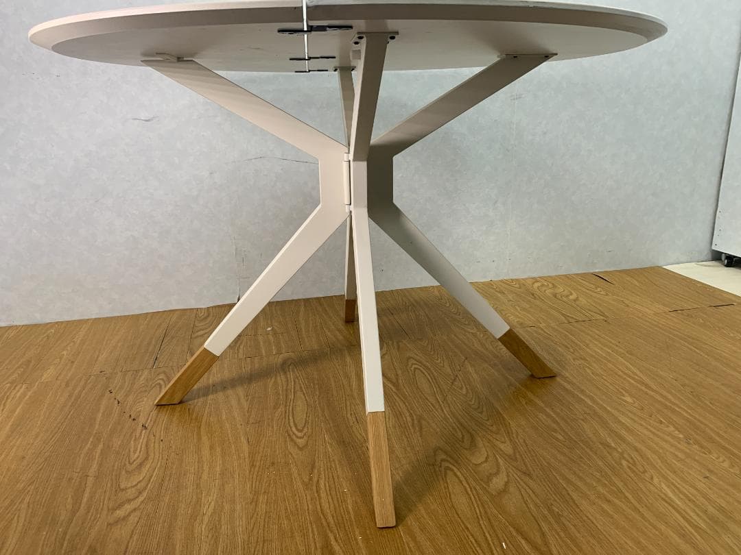 K★179 ボーコンセプト ラウンドテーブル ビルン