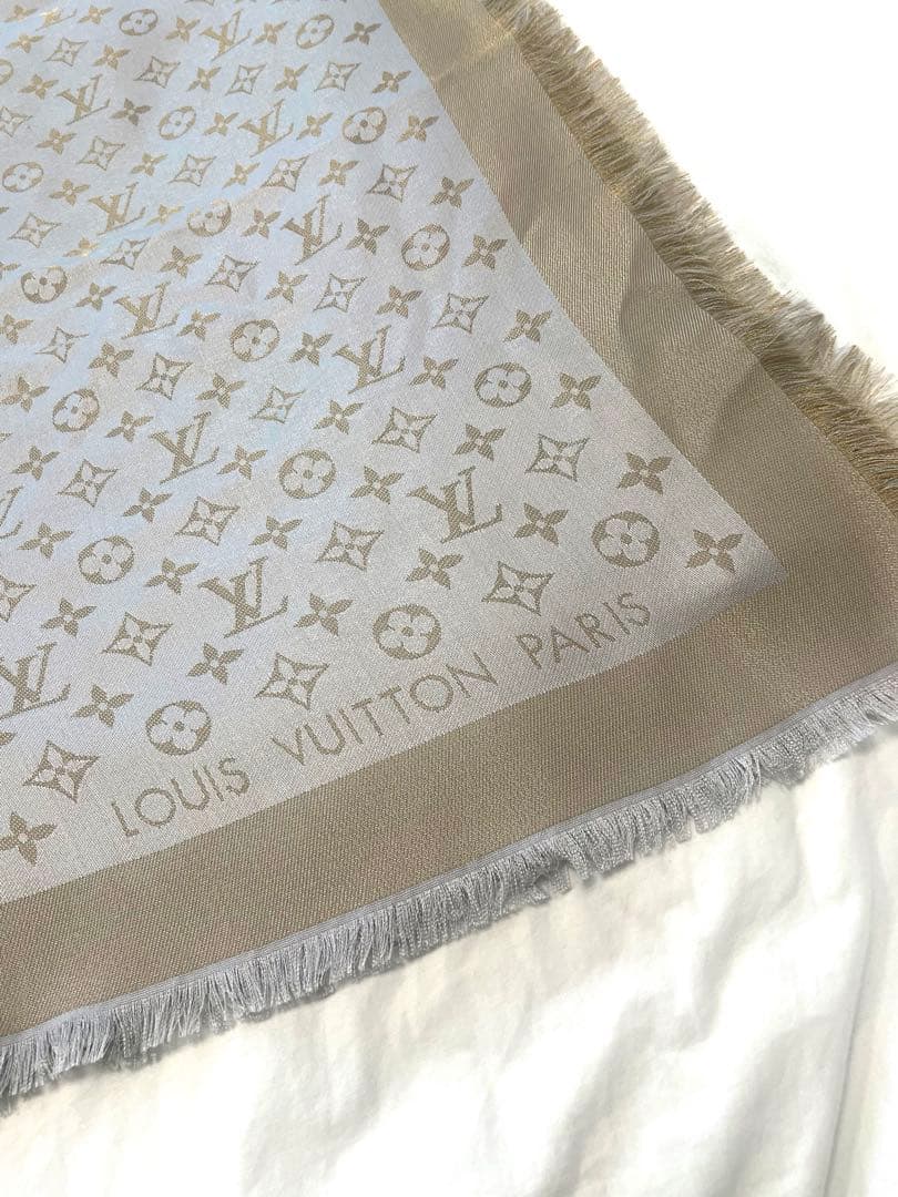 Louis Vuitton ショール・モノグラム シャイン グレージュ