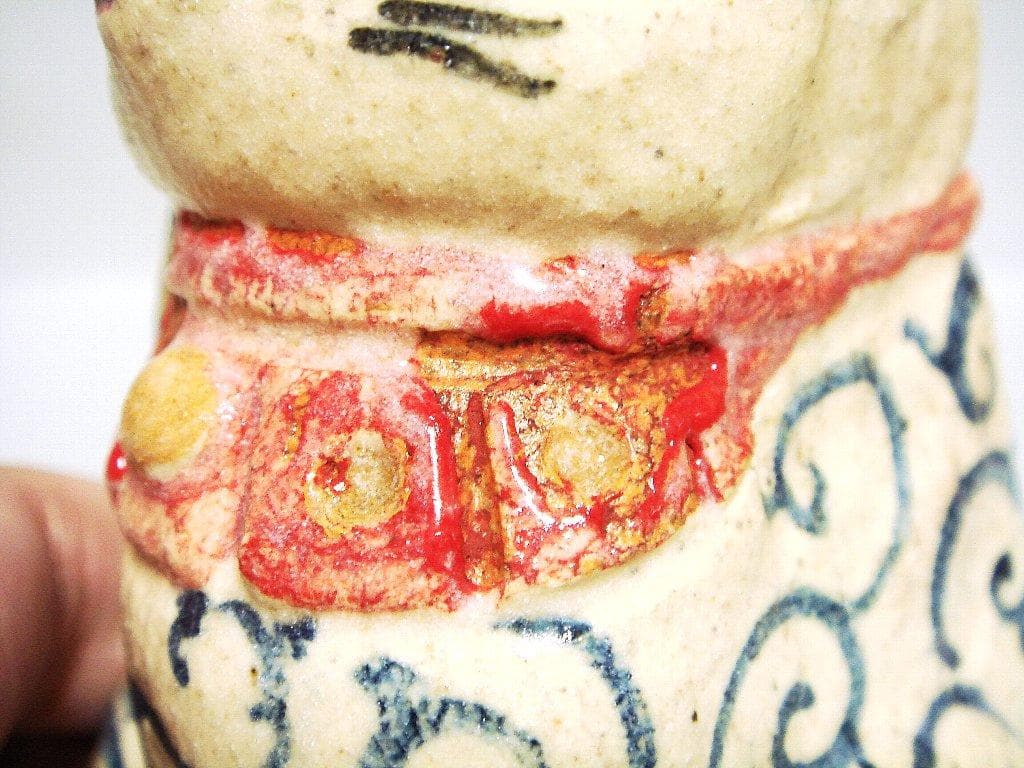 923『青い唐草文 招き猫』陶器　/骨董品 古美術 アンティーク 古玩