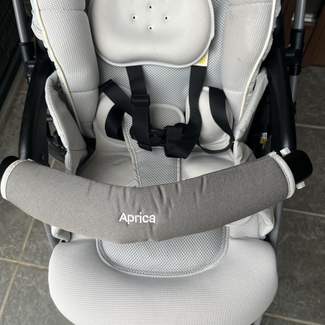 【美品】　Aprica ラクーナ　ビッテ　クッション　アカチャンホンポ限定モデル