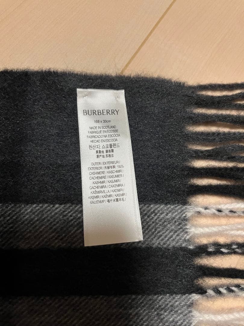 BURBERRY　バーバリー　マフラー　カシミア100%　新作　未使用品