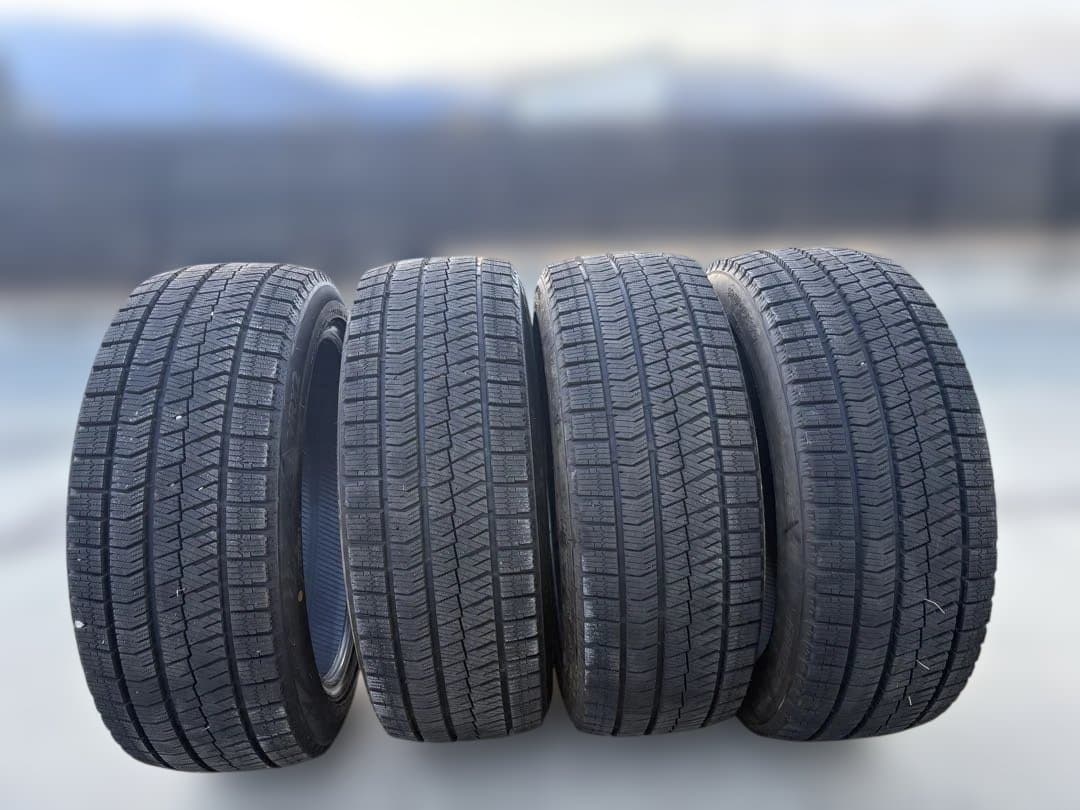 225/45R18 中古スタッドレス4本セット