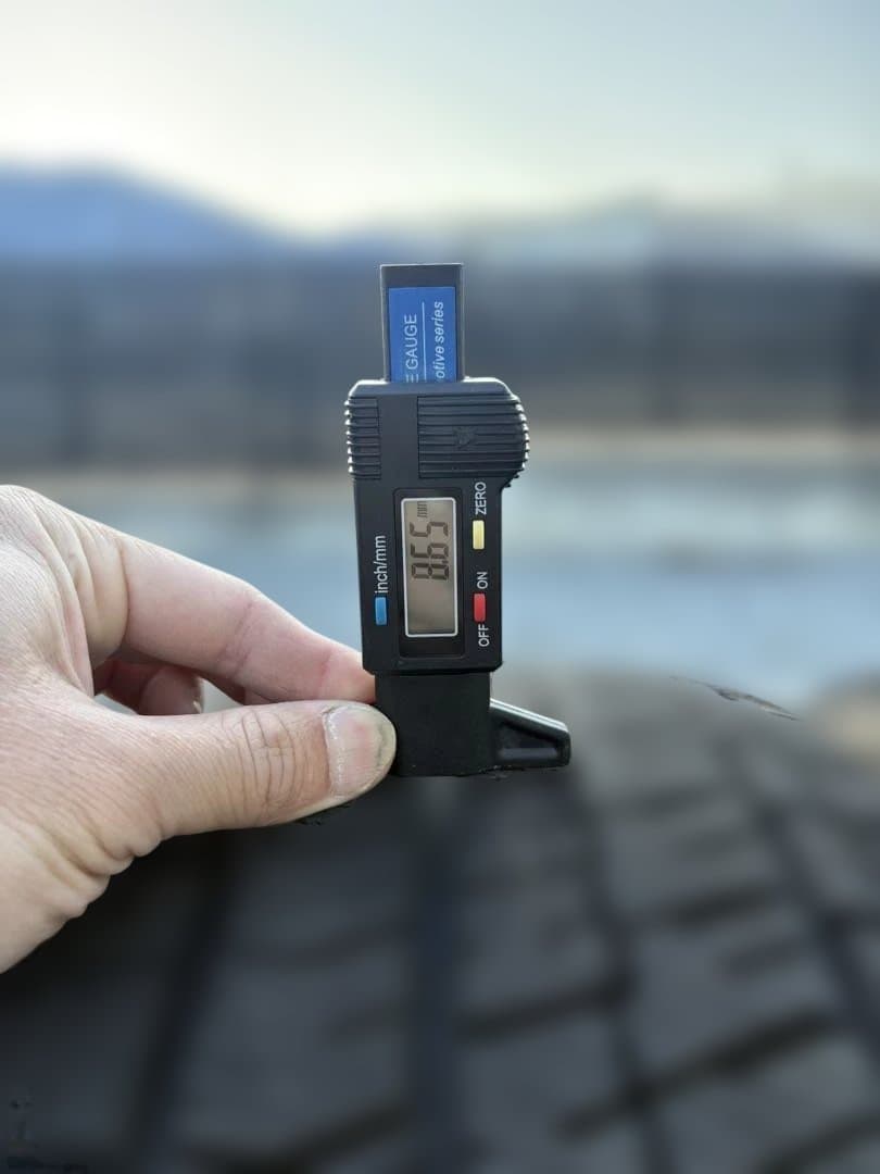 225/45R18 中古スタッドレス4本セット