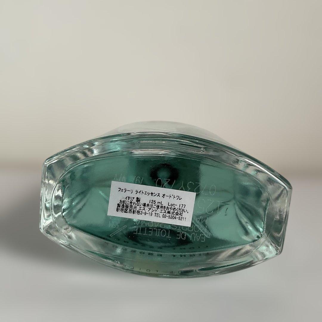 香水(男性用) Scuderia Ferrari Light Essence 125ml