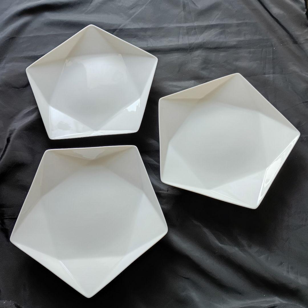 ホワイト多角形皿3枚セットアポロ白28cmプレート 30×28.5×3.4㎝