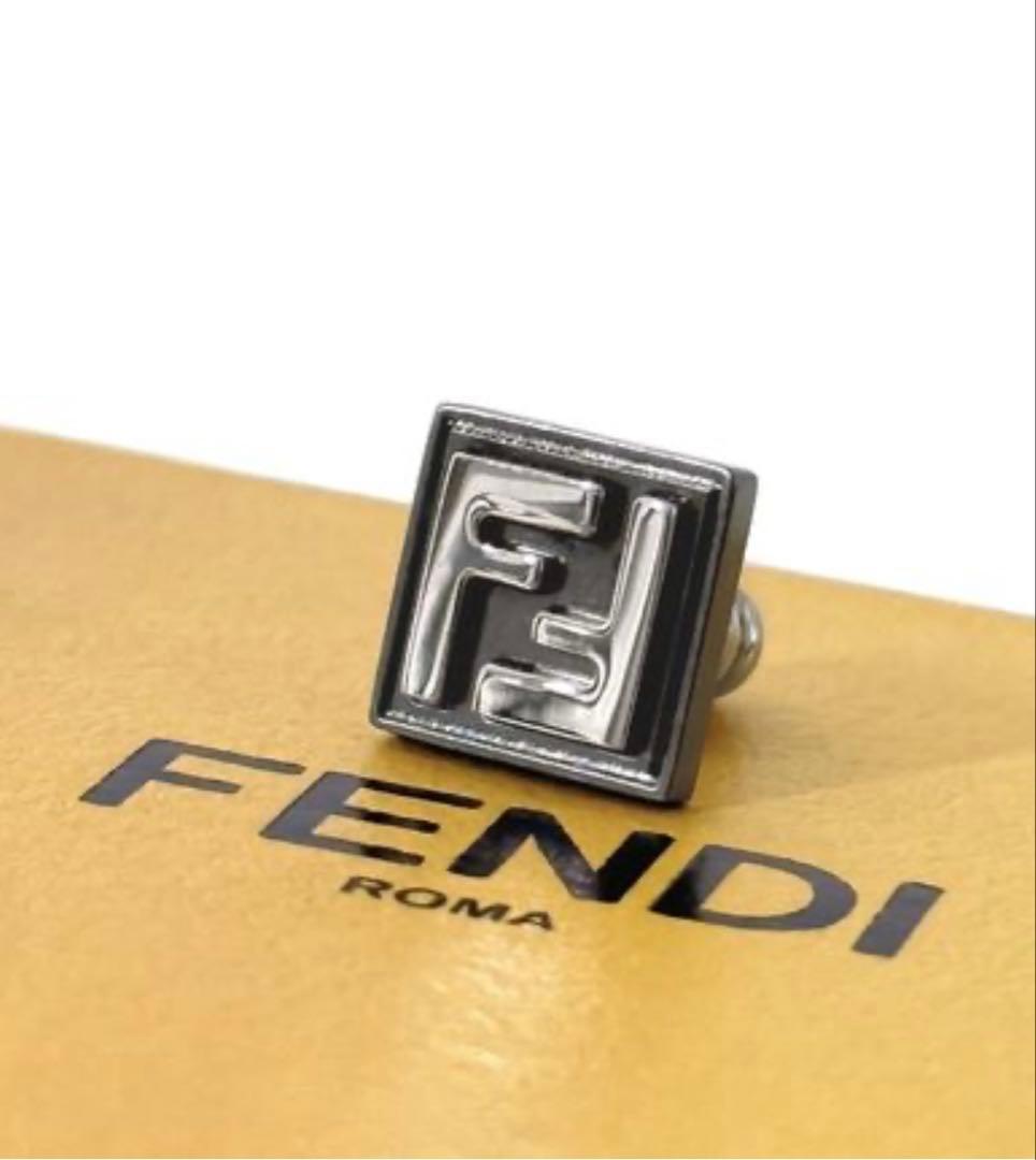 Fendi シルバー スクエア型 ピアス(片耳用)