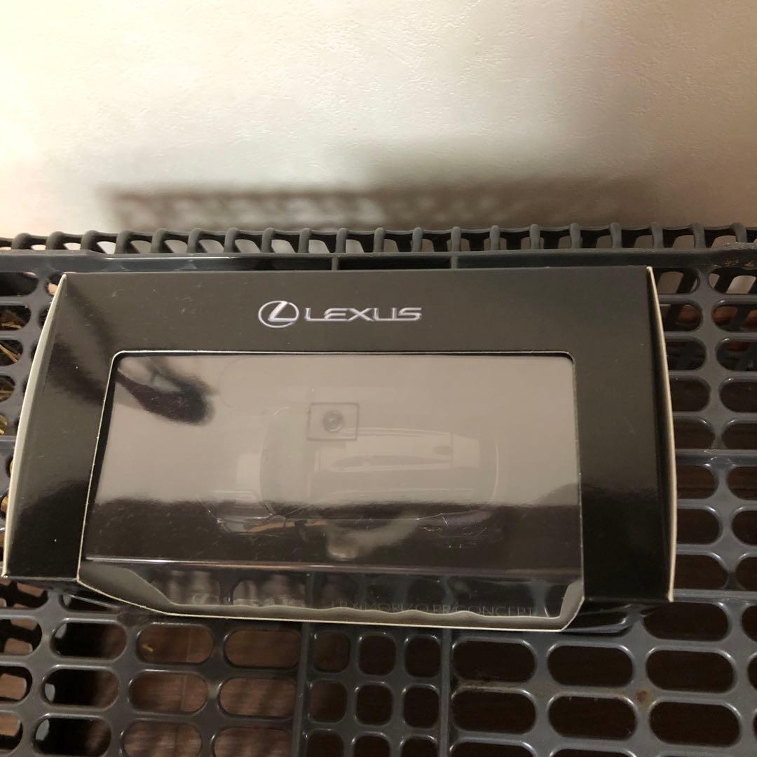 京商製　1/43 ミニカー レクサスLBX グレー