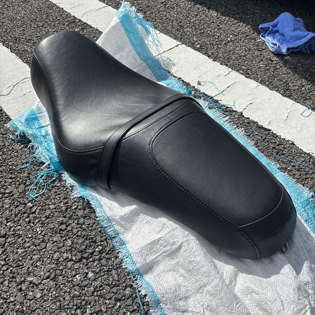 ス*ん様 2013年式スポーツスター　XL1200C 純正シート