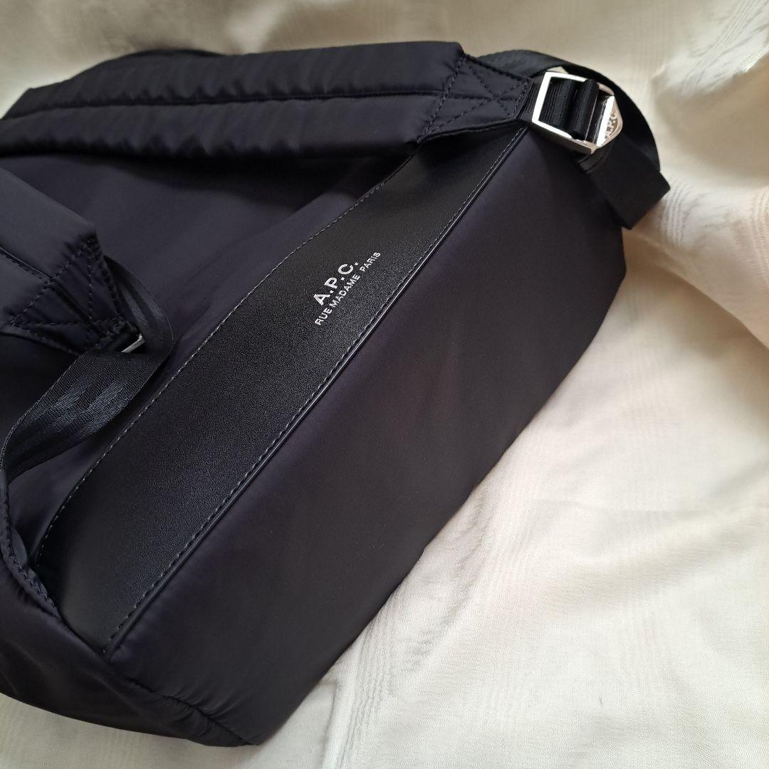 A.P.C. ブラック ナイロン バックパック