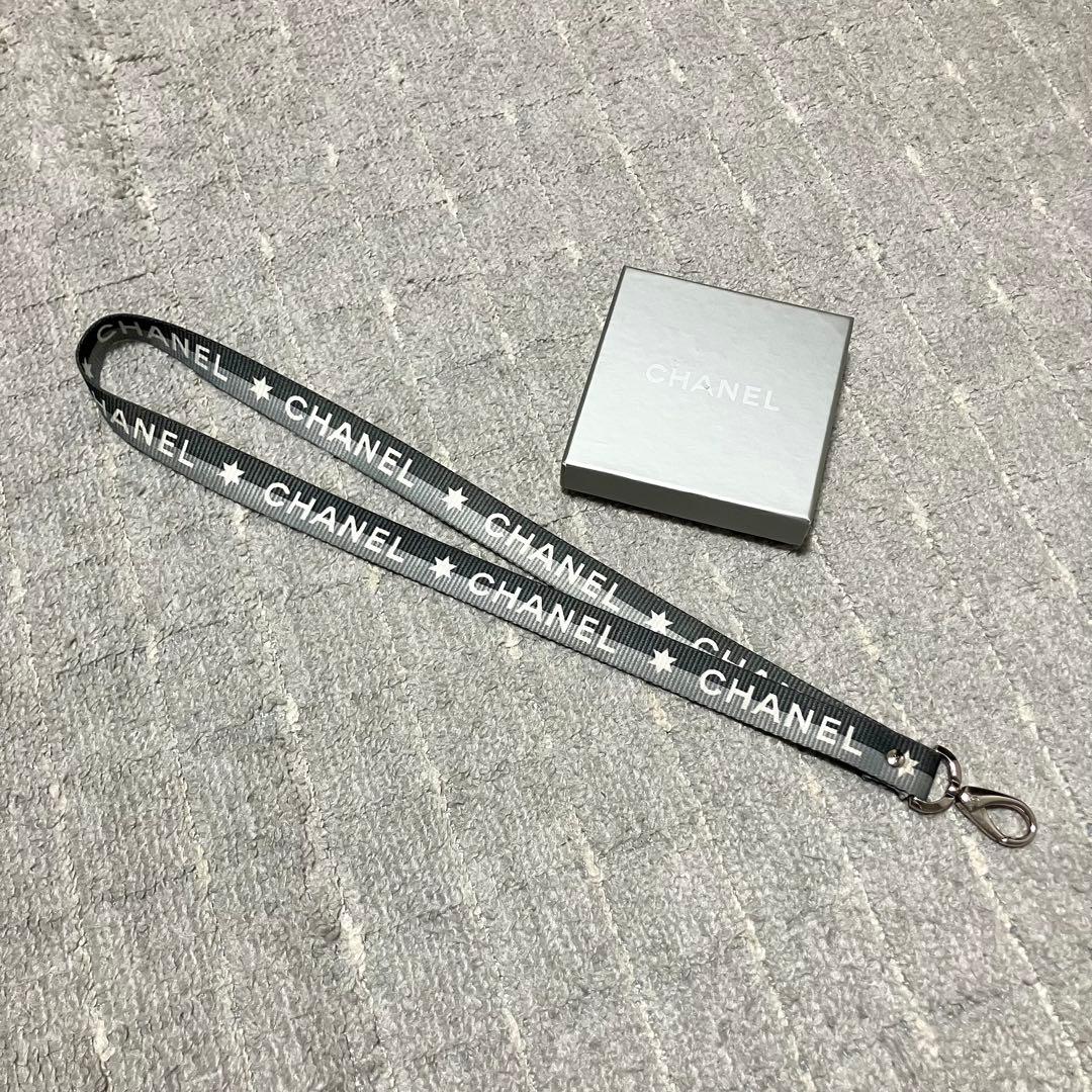 シャネル［ストラップ］チャーム　ココマーク　ブランドロゴ　箱あり　キーホルダー