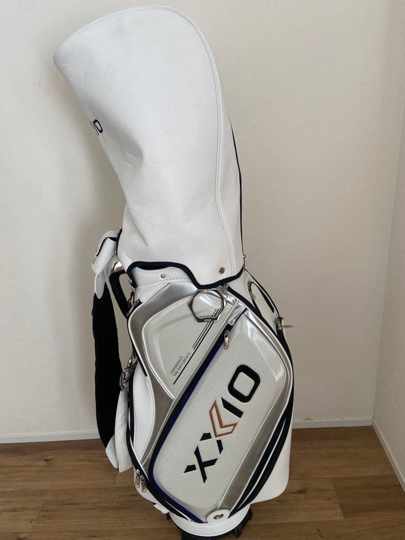 XXIO キャディバッグ ホワイト　ゴルフ　ゴルフバック　ゴルフバッグ