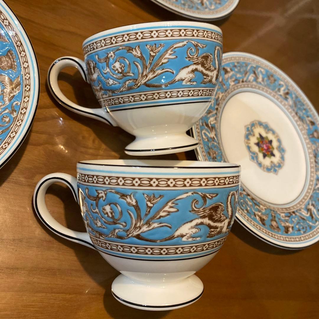 カップ　ソーサー　プレート　２セット