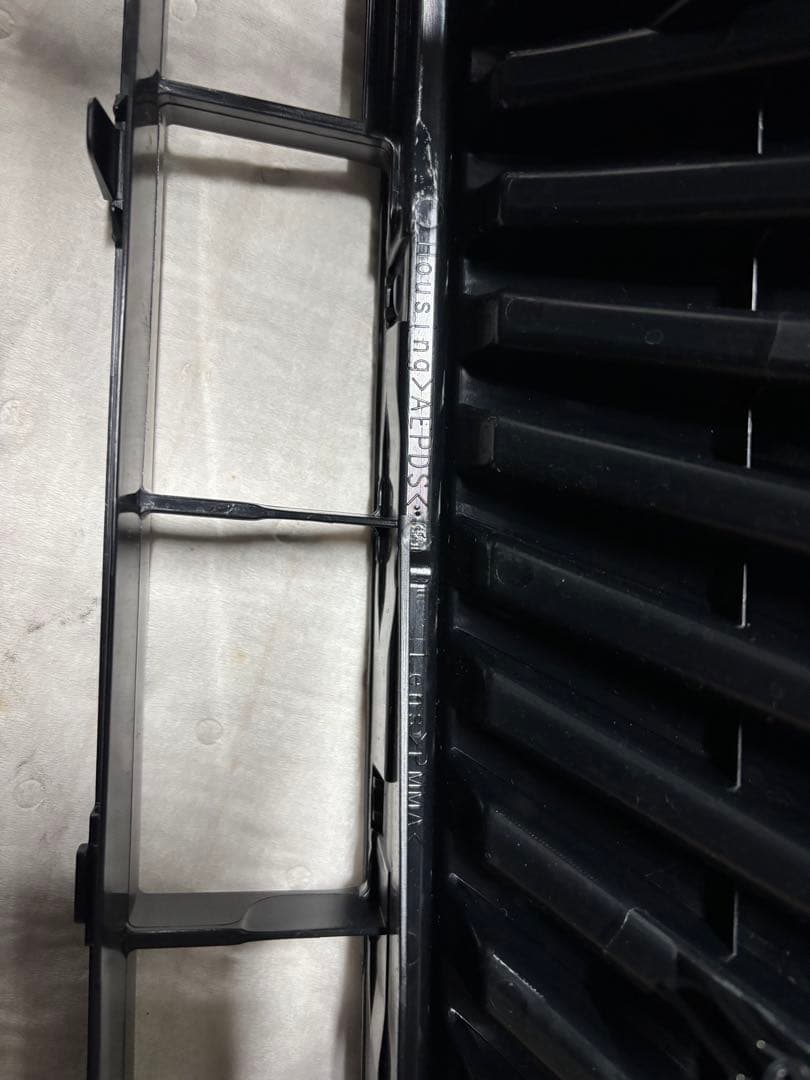 60ハリアー純正フロントグリル