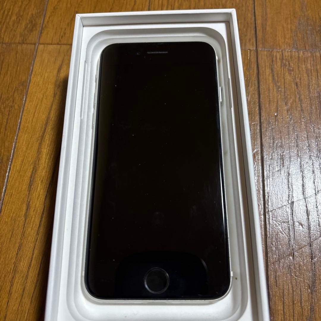 お値下げ！Apple iPhone SE本体 ホワイト