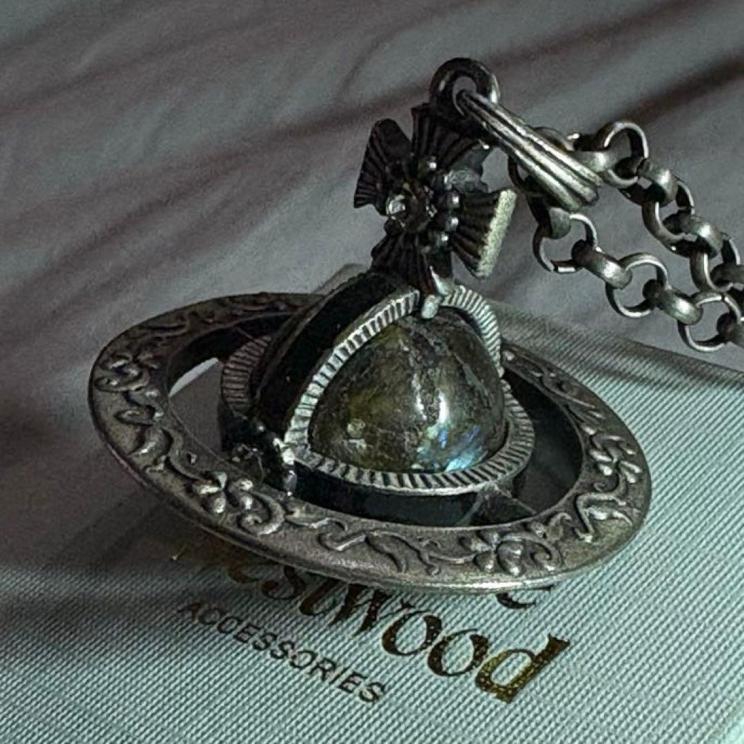 vivienne westwood スモールオーブオーナメンタルネックレス