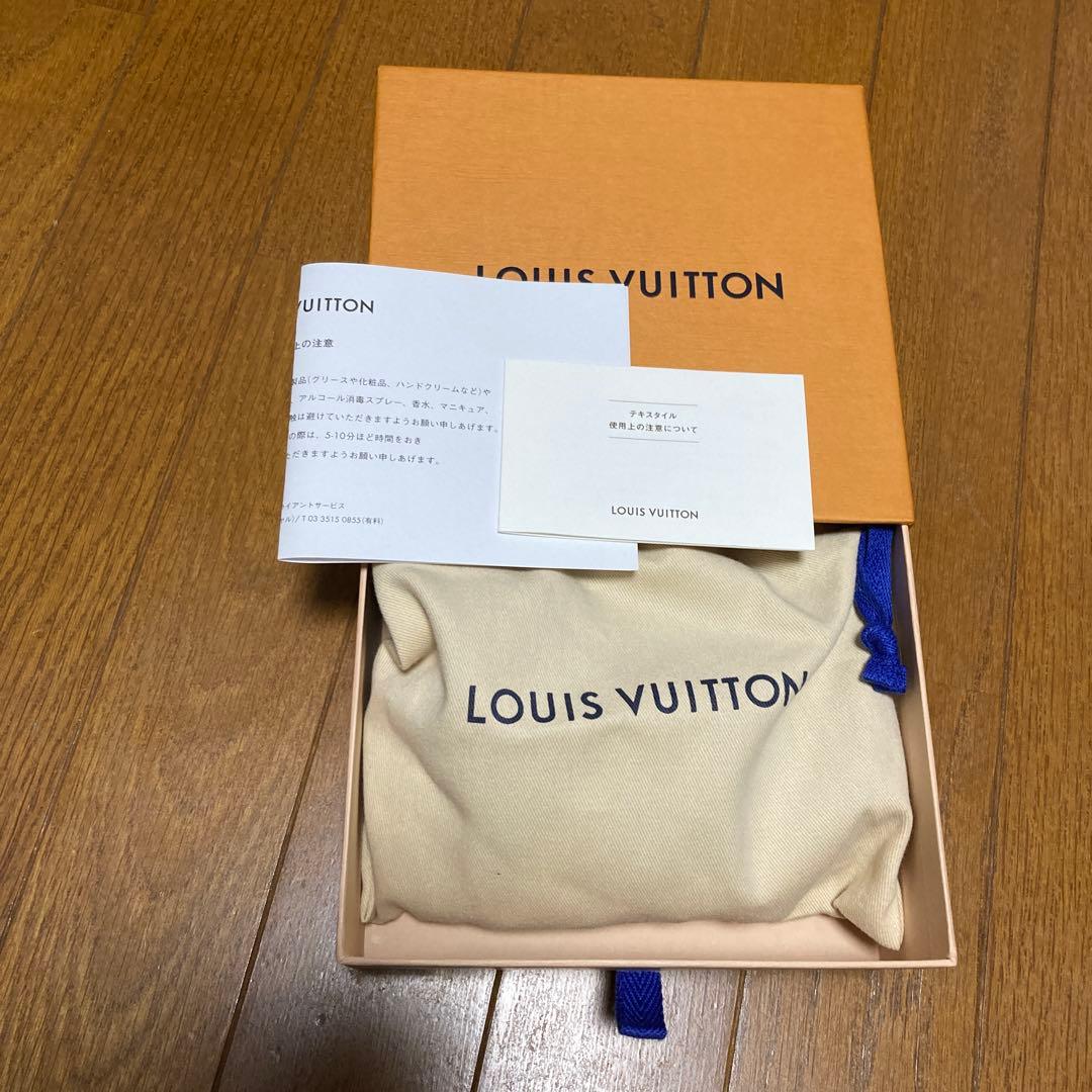 ビトンシルクスカーフ