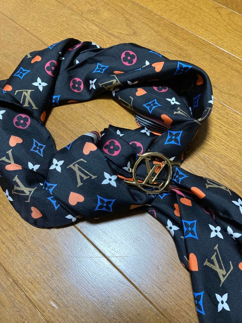 ビトンシルクスカーフ