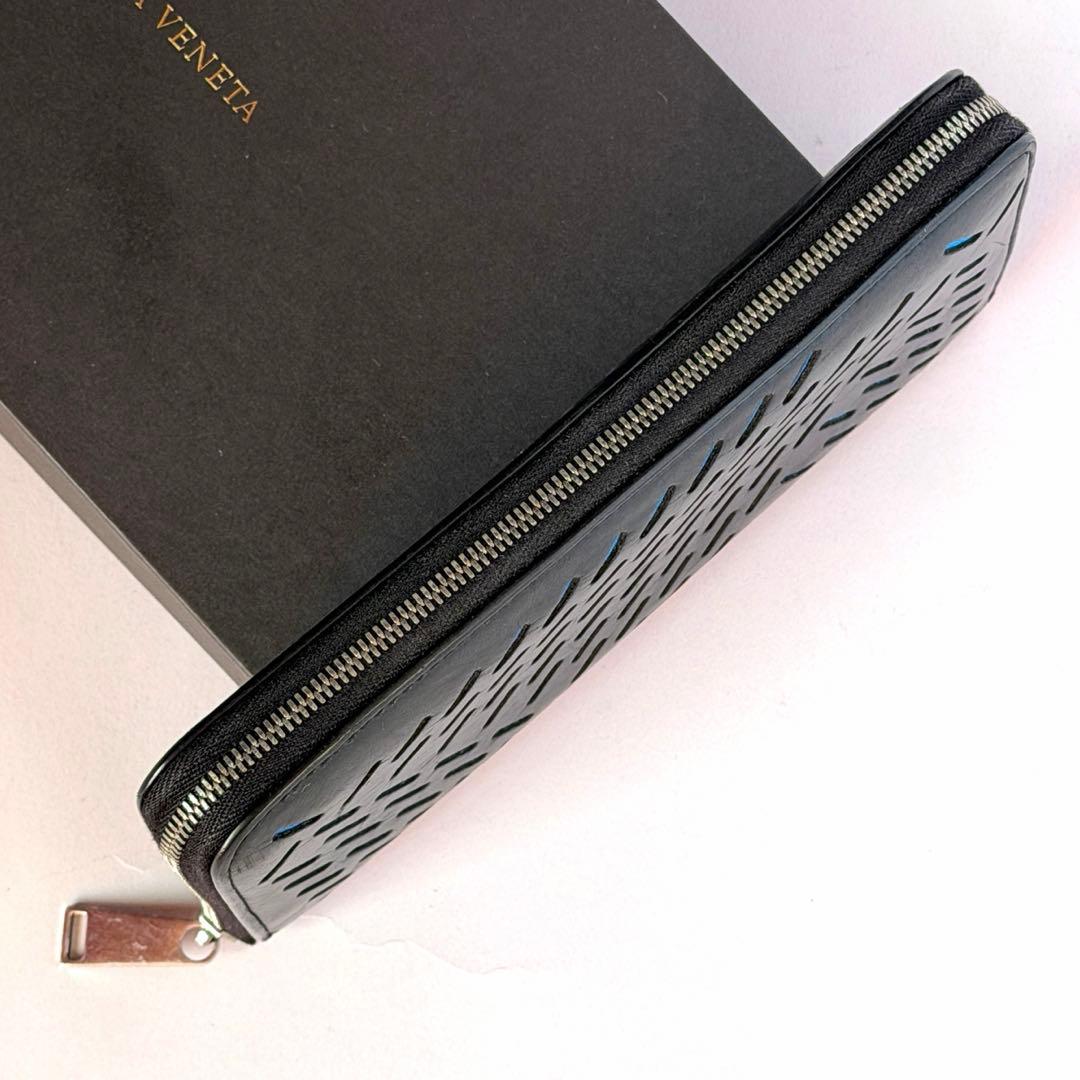 Bottega Veneta ブラックブルー 長財布