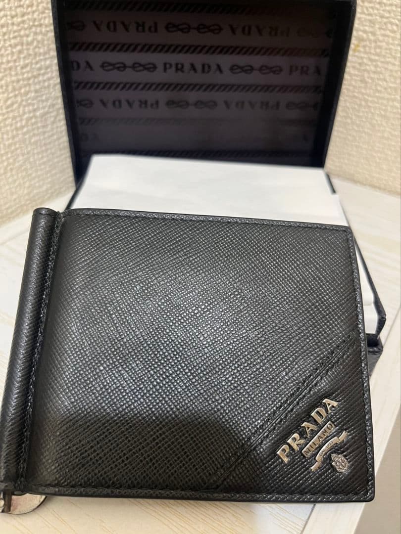 ！様☆正規品　PRADA ブラック レザー マネークリップ
