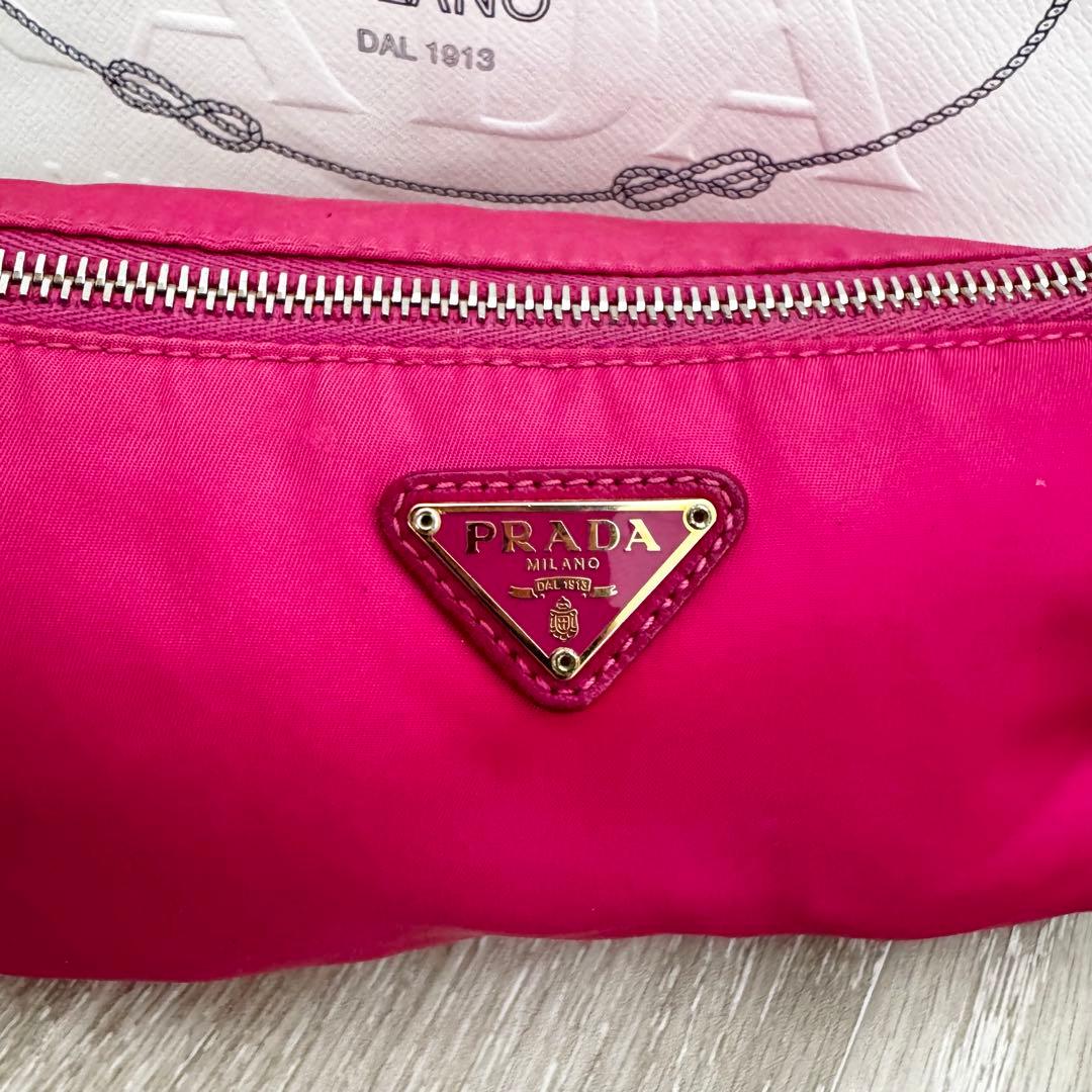 PRADA プラダ ポーチ コスメポーチ ナイロン　ピンク メイクポーチ