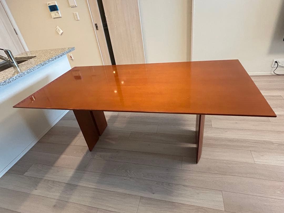 アルフレックスダイニングテーブル180cm TAVOLO NAVE タボロナーべ