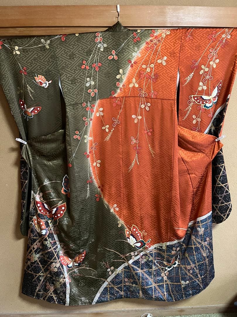 正絹振袖　蝶々柄　成人式