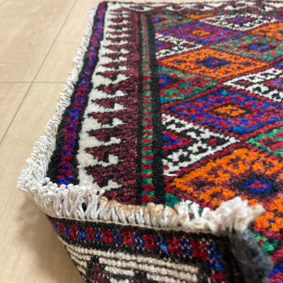 ペルシャ絨毯　バルーチ　ヴィンテージラグ　トライバルラグ　116x71~76㎝