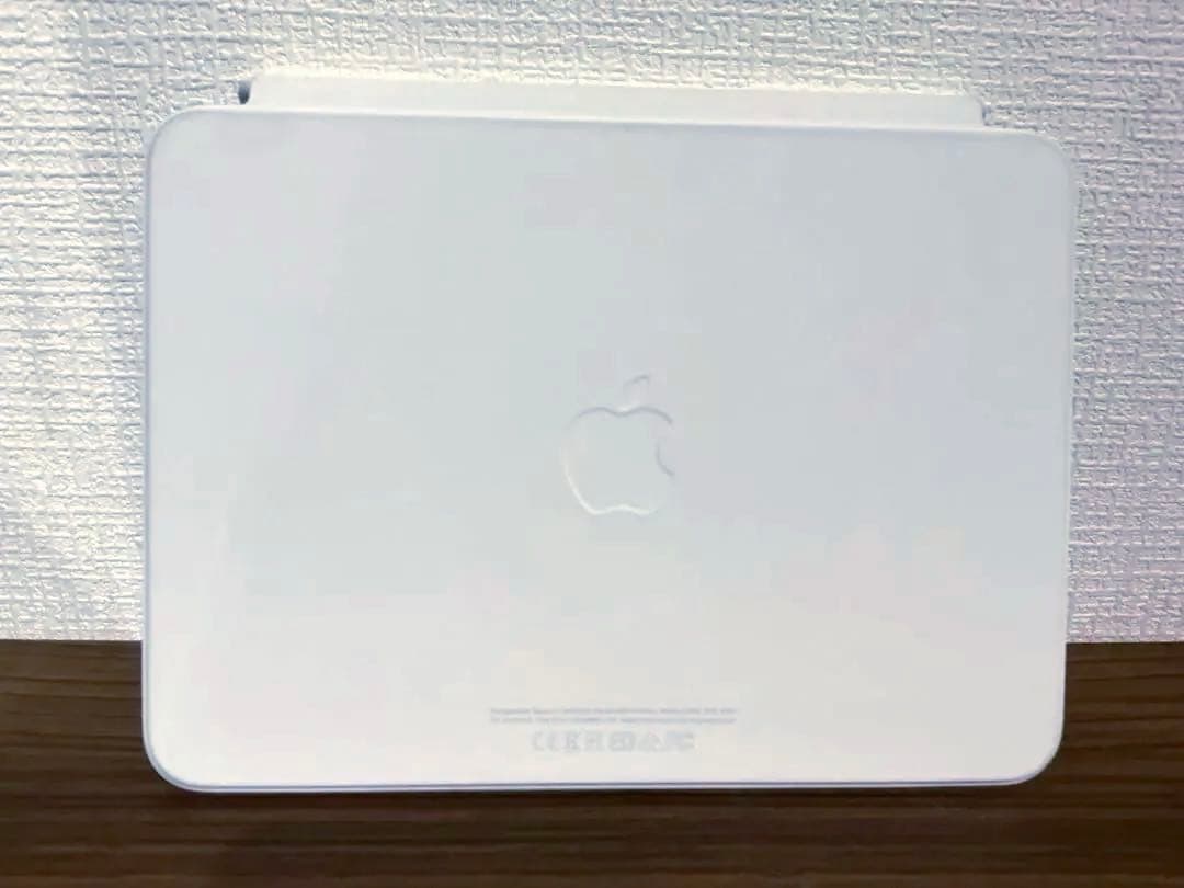 Magic Keyboard Folio iPad（A16）用 日本語版　美品