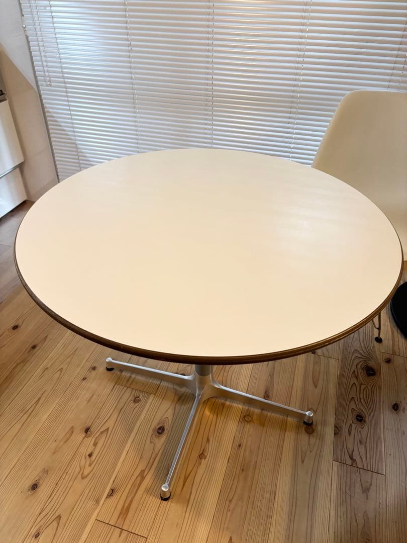 LAUAN TABLE ROUND 03／D&DEPARTMENT